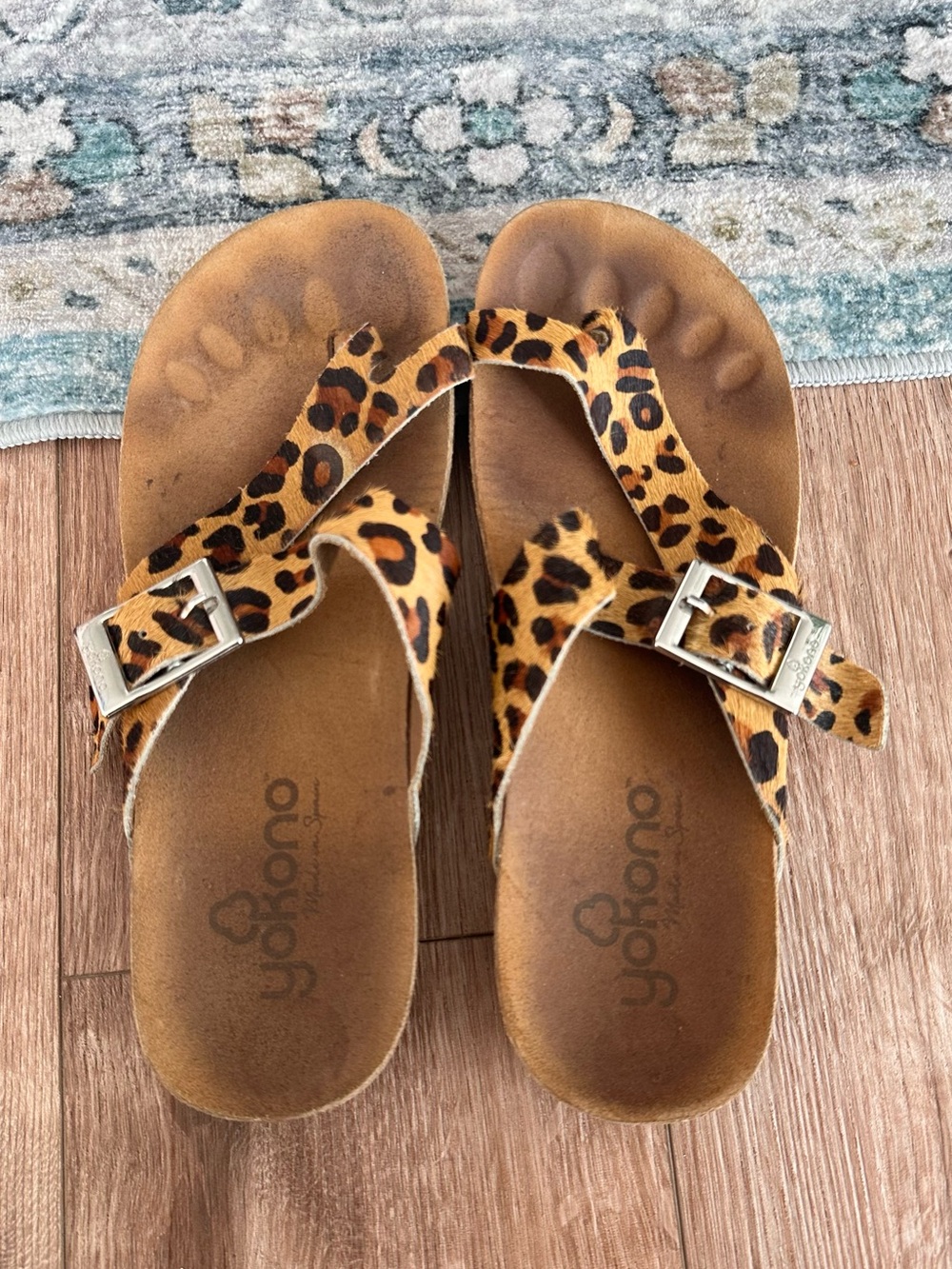 Leopard Print  Toe-Thong Sandals - Brown/Black